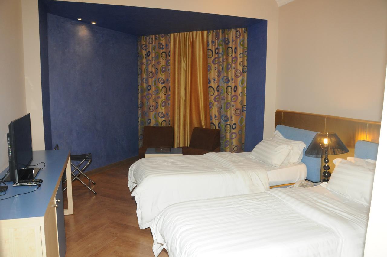 Sky Hotel Salmiya Luaran gambar
