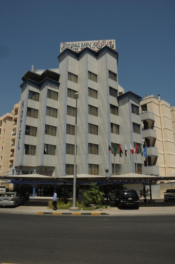 Sky Hotel Salmiya Luaran gambar